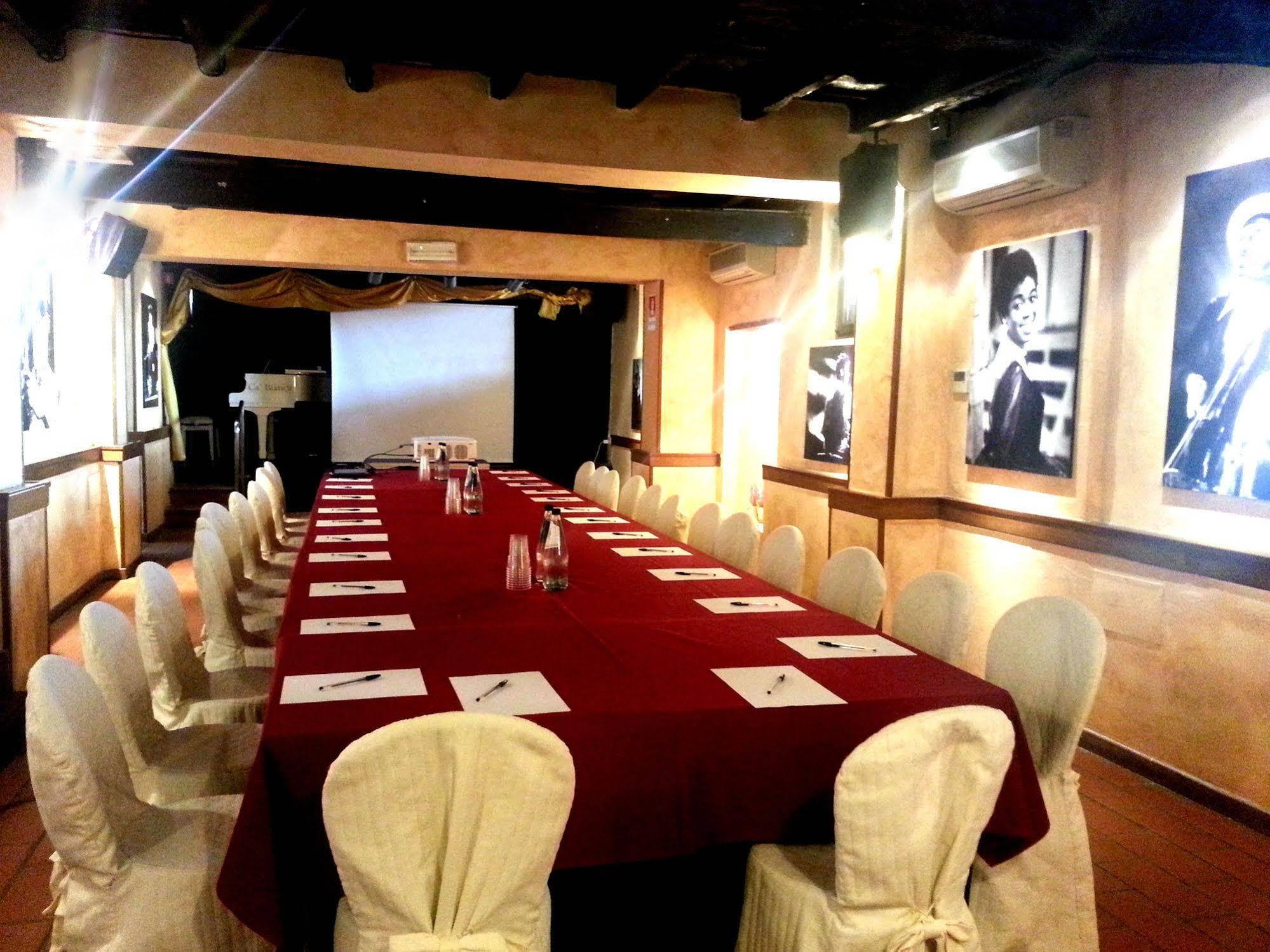 Excel Hotel Naviglio - Ca'Bianca Милано Екстериор снимка