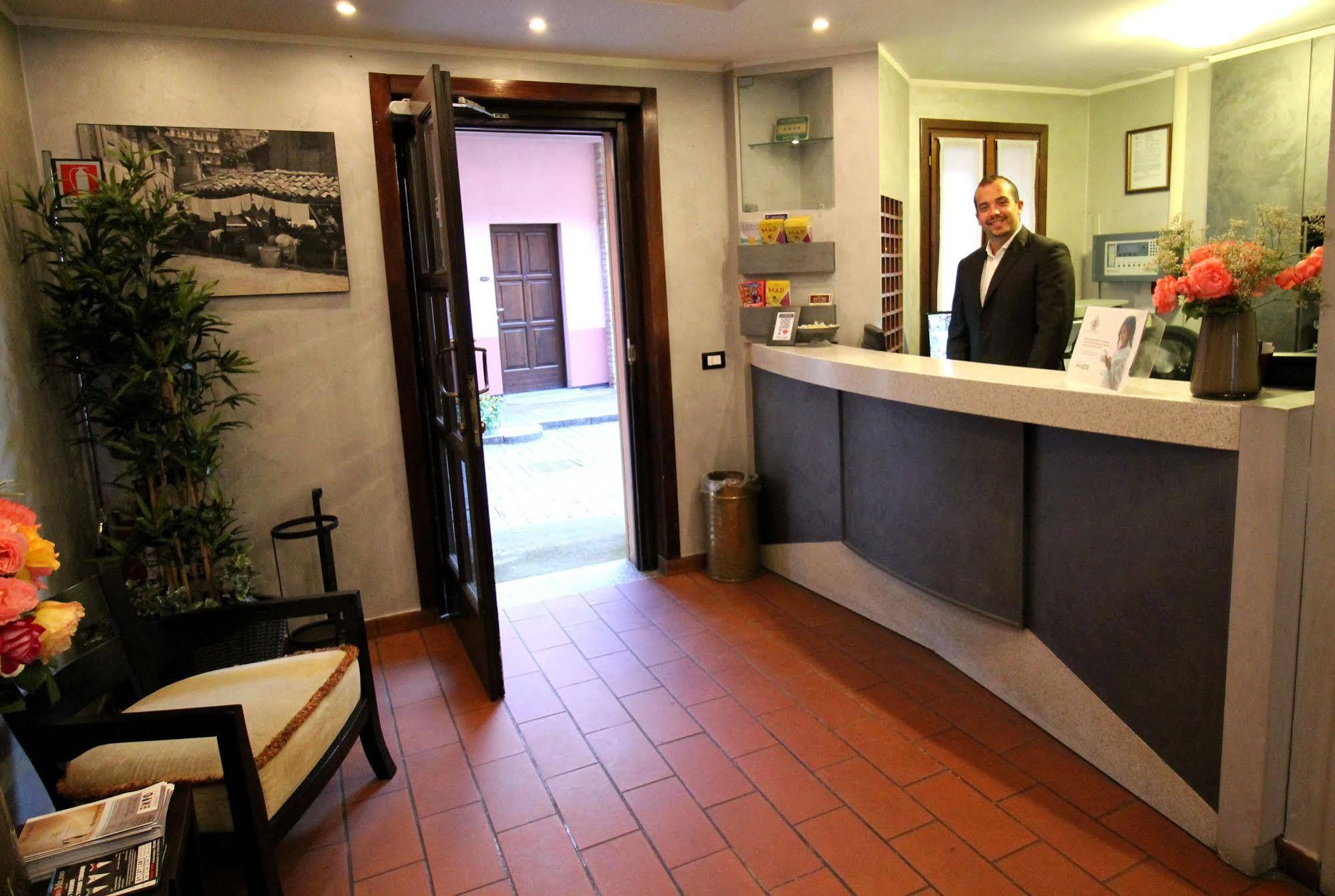 Excel Hotel Naviglio - Ca'Bianca Милано Екстериор снимка