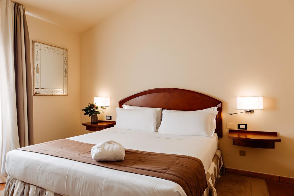 Excel Hotel Naviglio - Ca'Bianca Милано Екстериор снимка